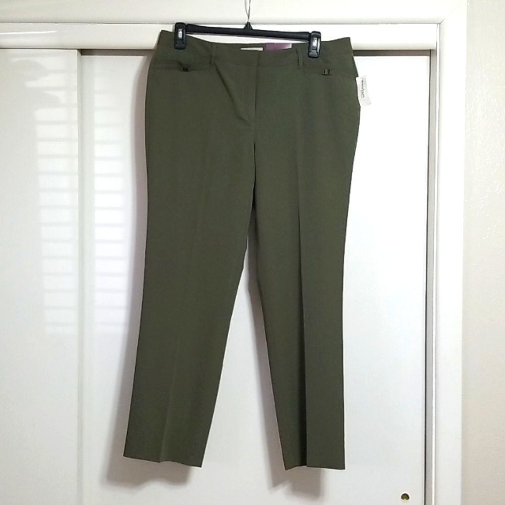 NWT - Roz & Ali Straight Leg Pants